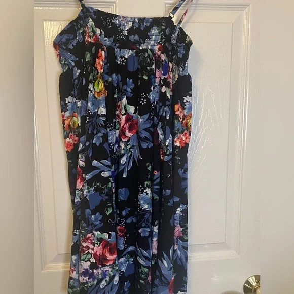 NWT Off/On the Shoulder floral mini dress Medium - Picture 8 of 10